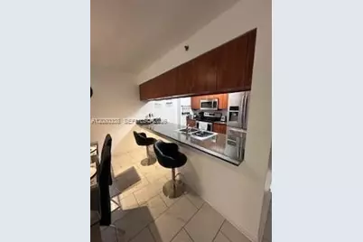 1200 Brickell Bay Dr #3304, Miami, FL 33131 - Photo 1