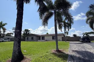 1422 NW 20th St, Homestead, FL 33030 - Photo 1