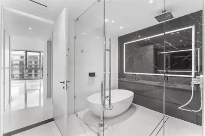 300 Biscayne Blvd Way #4102, Miami, FL 33131 - Photo 20