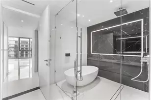 300 Biscayne Blvd Way, Miami, FL 33131 - Photo 20