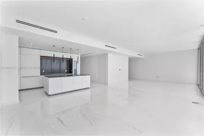 300 Biscayne Blvd Way #4102, Miami, FL 33131 - Photo 12