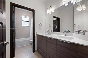15742 NW 88th Ave, Miami Lakes, FL 33018 - Photo 26