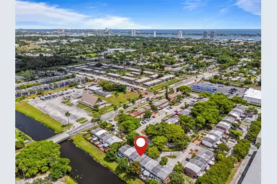 3609 Townhouse Ct #3609, West Palm Beach, FL 33407 - Photo 24