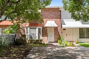 3609 Townhouse Ct, West Palm Beach, FL 33407 - Photo 2