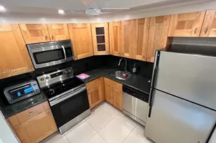 20500 W Country Club Dr, Aventura, FL 33180 - Photo 2