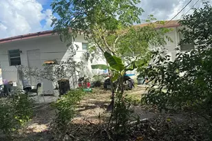 1500 NE 150th St, Miami, FL 33161 - Photo 24