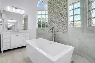 171 SW 101st Ave, Plantation, FL 33324 - Photo 10