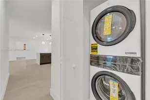 6235 SW 24th St, Miami, FL 33147 - Photo 18