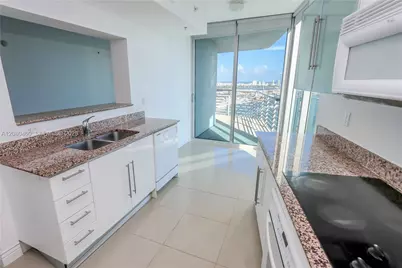 335 S Biscayne Blvd #3709, Miami, FL 33131 - Photo 14