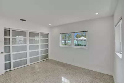 2125 Alamanda Dr, North Miami, FL 33181 - Photo 44