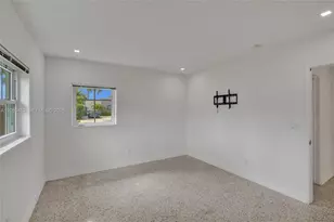 2125 Alamanda Dr, North Miami, FL 33181 - Photo 42