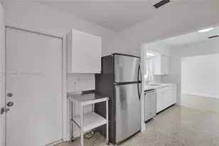2125 Alamanda Dr, North Miami, FL 33181 - Photo 16