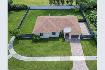 17801 SW 108th Ct, Miami, FL 33157 - Photo 2