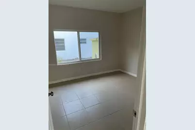 8321 NE Miami Ct #4, Miami, FL 33138 - Photo 4