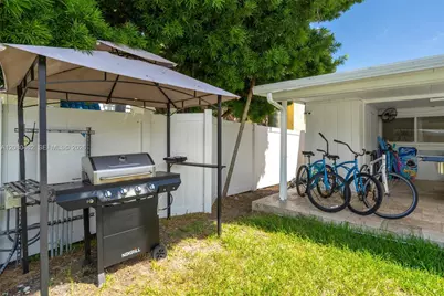 821 Harrison St #821, Hollywood, FL 33019 - Photo 30