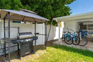 821 Harrison St, Hollywood, FL 33019 - Photo 30