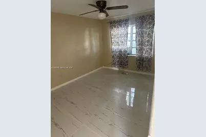 13990 NE 20th Ct #3, North Miami Beach, FL 33181 - Photo 4