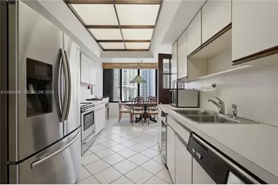 520 Brickell Key Dr #A1616, Miami, FL 33131 - Photo 10