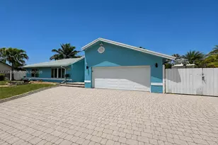 2811 SW 82nd Way, Davie, FL 33328 - Photo 4