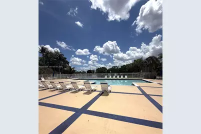 351 Palm Way #303, Pembroke Pines, FL 33025 - Photo 26