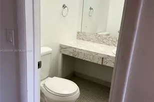 1400 NE 169th St, Miami, FL 33162 - Photo 4