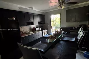 1075 NW 100th St, Miami, FL 33150 - Photo 16