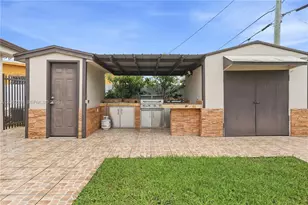 5505 W 14th Ln, Hialeah, FL 33012 - Photo 22