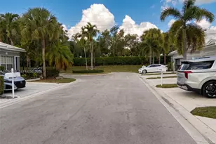 4951 Mallory St, Lake Worth, FL 33463 - Photo 2