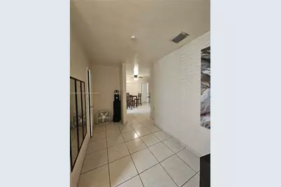 36 W 37th St, Hialeah, FL 33012 - Photo 16