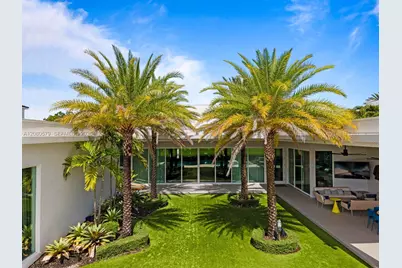 3939 Country Club Ln, Fort Lauderdale, FL 33308 - Photo 2