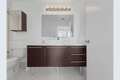 1900 N Bayshore Dr #3911, Miami, FL 33132 - Photo 10