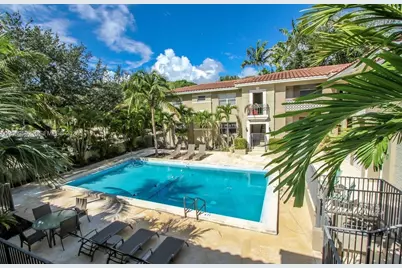125 Edgewater Dr #12A, Coral Gables, FL 33133 - Photo 2