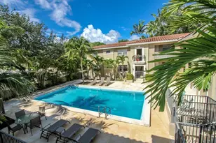 125 Edgewater Dr, Coral Gables, FL 33133 - Photo 2
