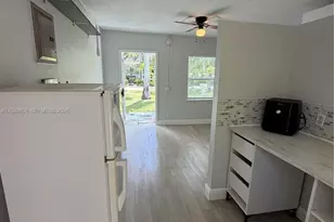 2803 NE 6th Ln, Wilton Manors, FL 33334 - Photo 4