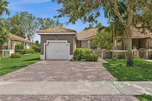 7420 S Aragon Blvd, Sunrise, FL 33313 - Photo 1