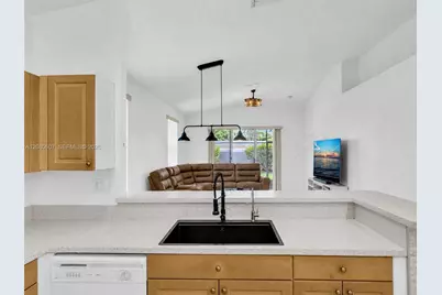 7420 S Aragon Blvd #1, Sunrise, FL 33313 - Photo 6