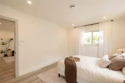 4401 NE 13th Ave, Oakland Park, FL 33334 - Photo 22