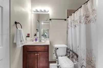 2324 SE 17th Ter, Homestead, FL 33035 - Photo 18