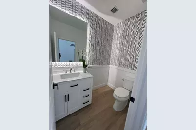211 SW 29th Rd, Miami, FL 33129 - Photo 6