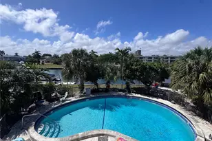455 Golden Isles Dr, Hallandale Beach, FL 33009 - Photo 14