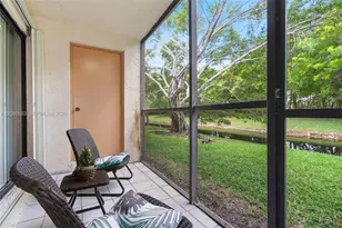 197 Lakeview Dr, Weston, FL 33326 - Photo 22