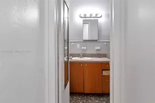 318 Majorca Ave, Coral Gables, FL 33134 - Photo 16