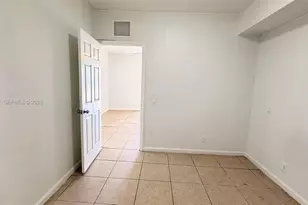 640 SW 9th Ct, Pompano Beach, FL 33060 - Photo 4