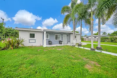15400 SW 297th Ter, Homestead, FL 33033 - Photo 2