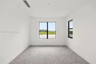 8540 NW 160th Terrace, Miami Lakes, FL 33016 - Photo 12