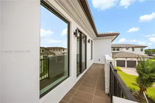 8540 NW 160th Terrace, Miami Lakes, FL 33016 - Photo 6