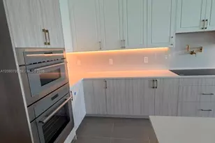 8540 NW 160th Terrace, Miami Lakes, FL 33016 - Photo 12
