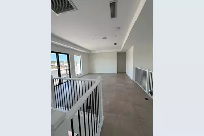 8540 NW 160th Terrace, Miami Lakes, FL 33016 - Photo 18