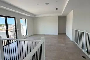 8540 NW 160th Terrace, Miami Lakes, FL 33016 - Photo 18