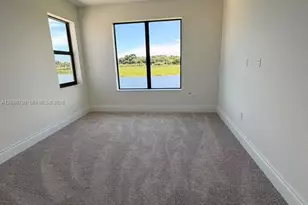 8540 NW 160th Terrace, Miami Lakes, FL 33016 - Photo 18